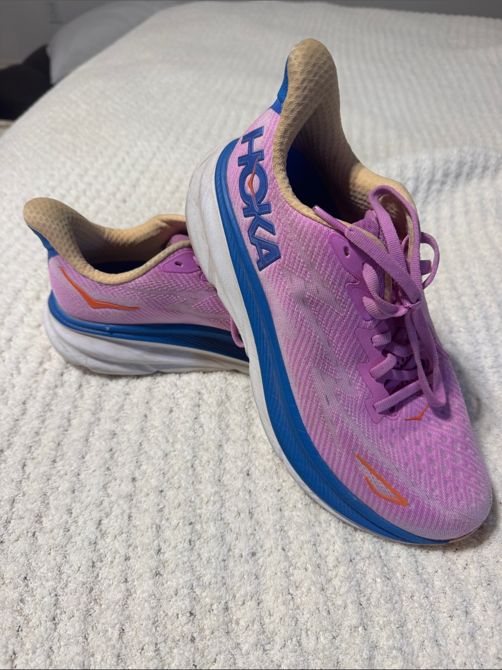 Hoka Clifton 9